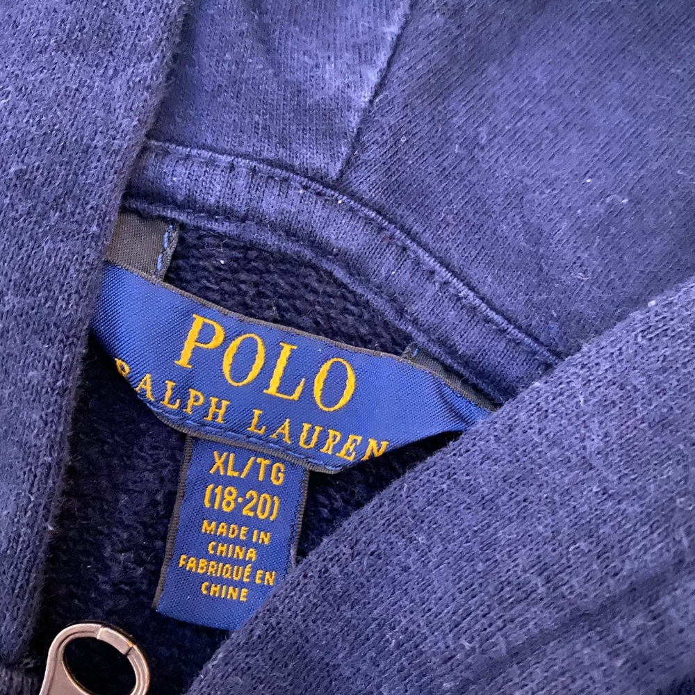 Polo sweater(w/o hoodie strings/holes for strings)